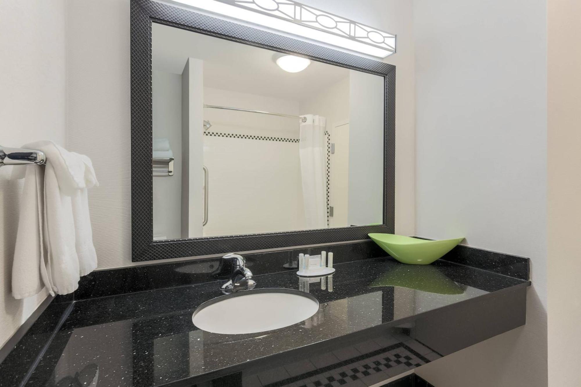 Fairfield Inn & Suites By Marriott Мауа Екстериор снимка