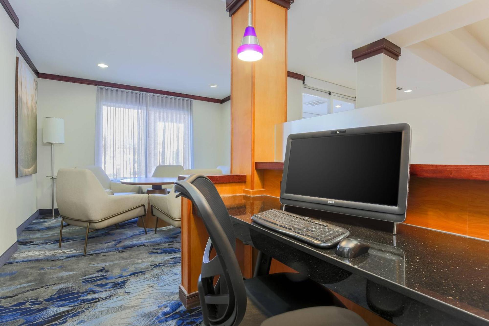 Fairfield Inn & Suites By Marriott Мауа Екстериор снимка